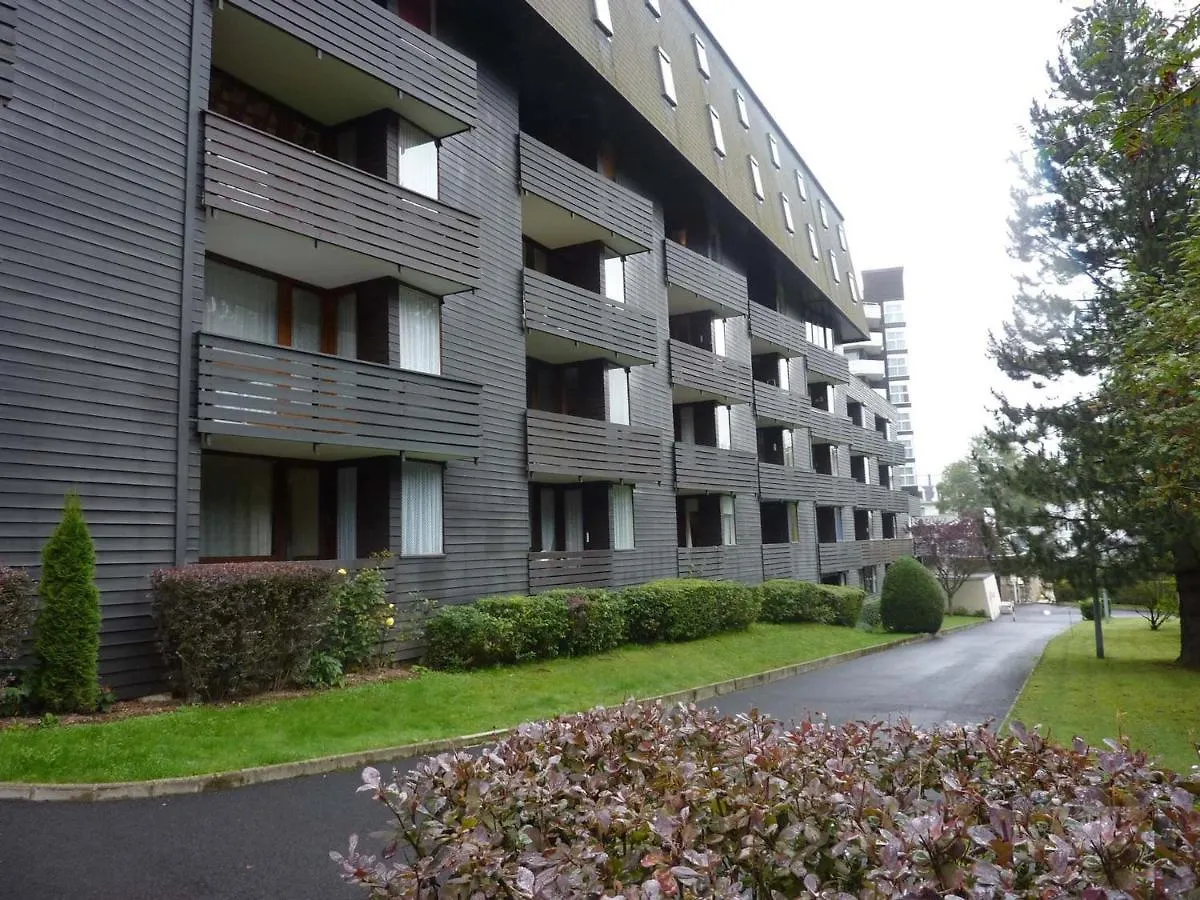 Mont Dore: T2 Avec Balcon Et Parking Prive - Fr-1-608-136 Apartment